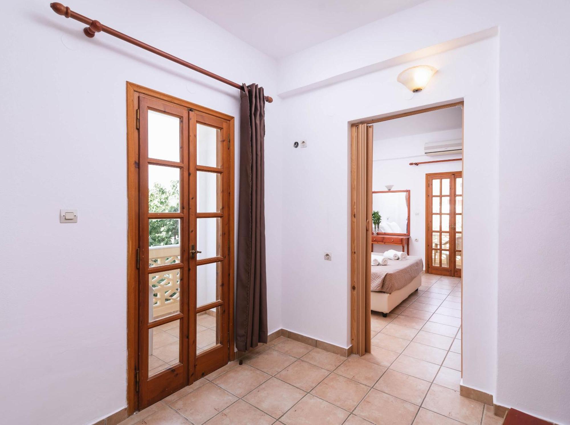 Matala Bay Hotel & Apartments Quarto foto
