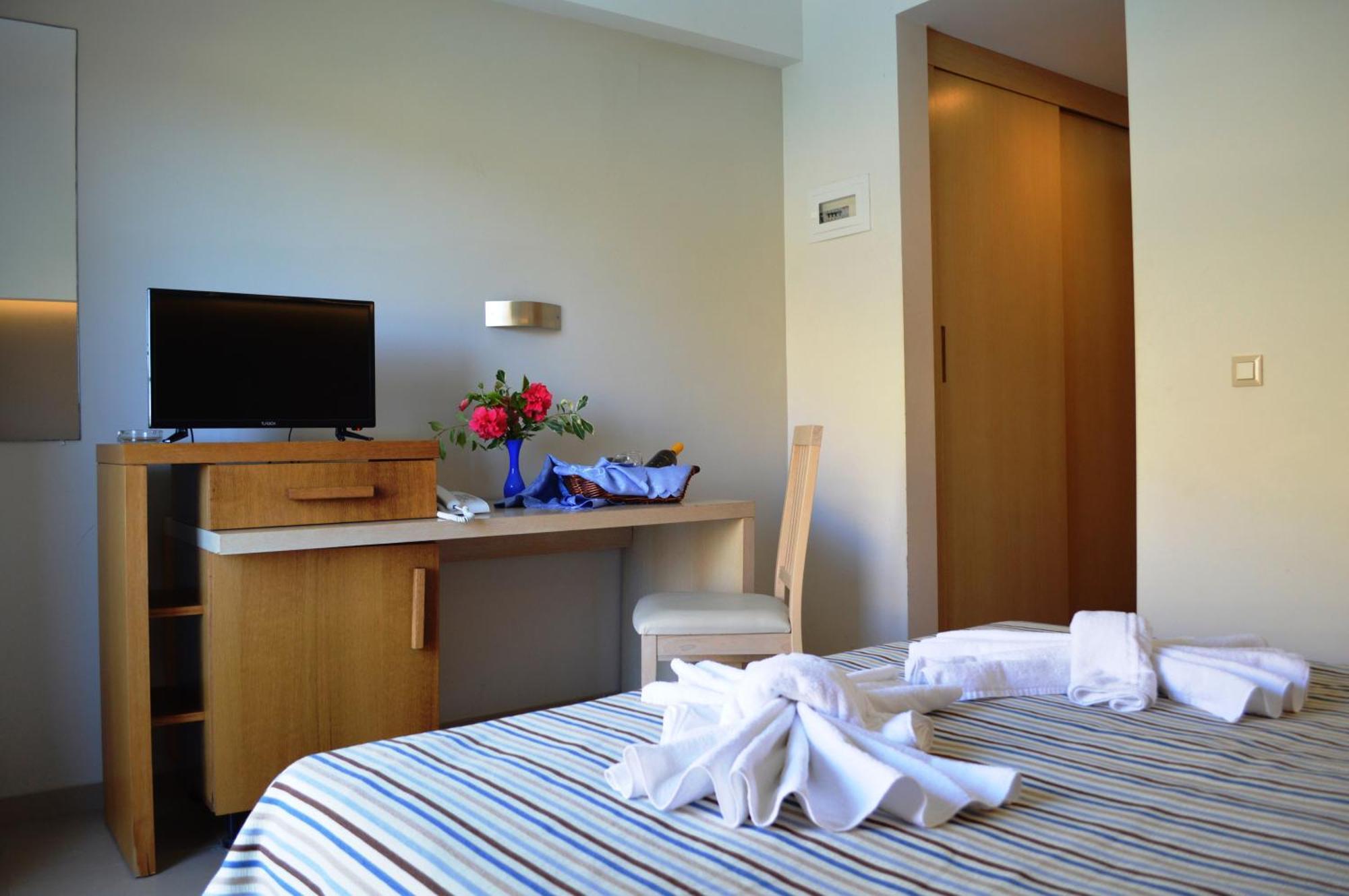 Matala Bay Hotel & Apartments Quarto foto